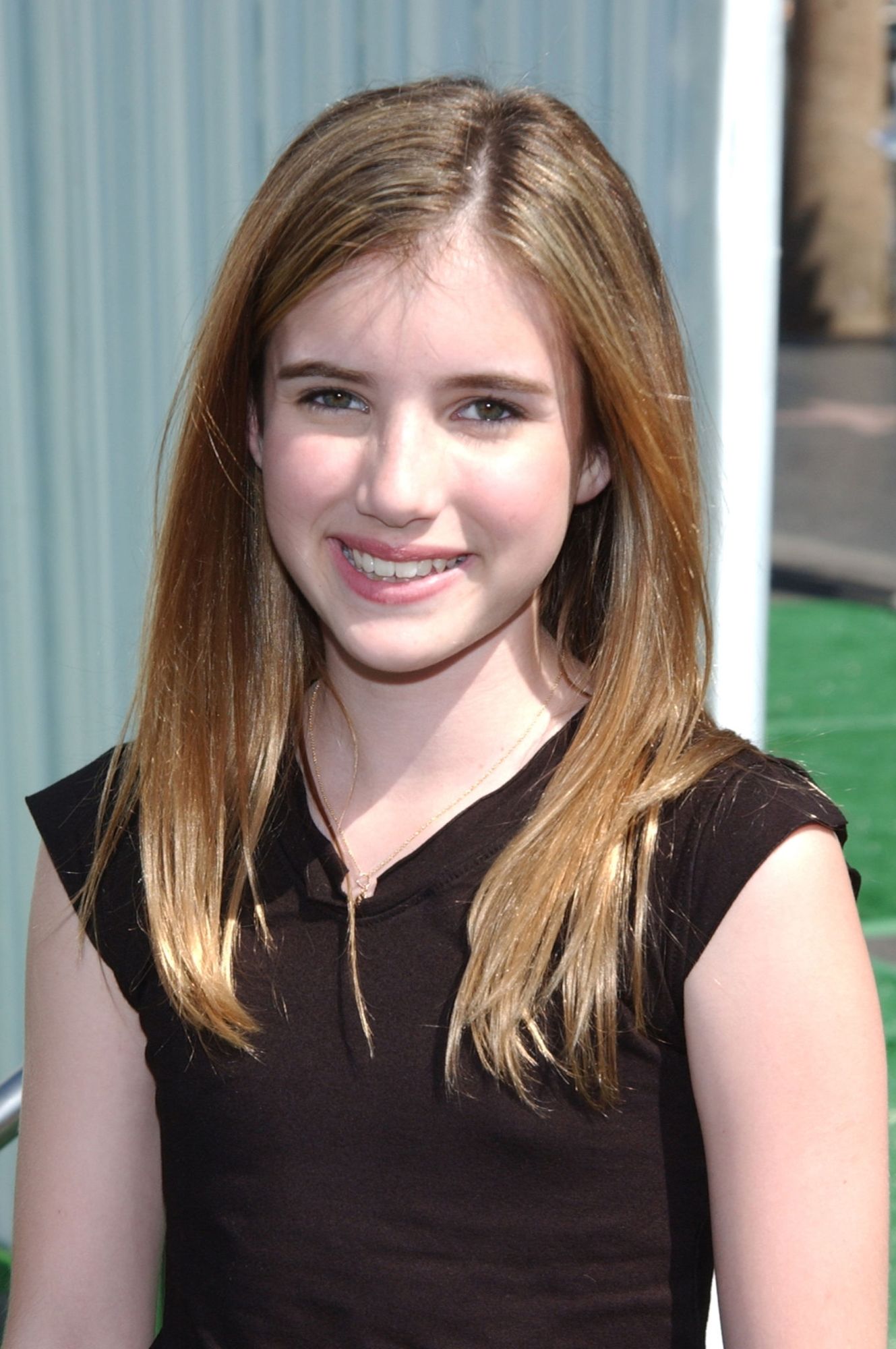 emmarobertsorg005.jpg emmarobertsorg005.jpg