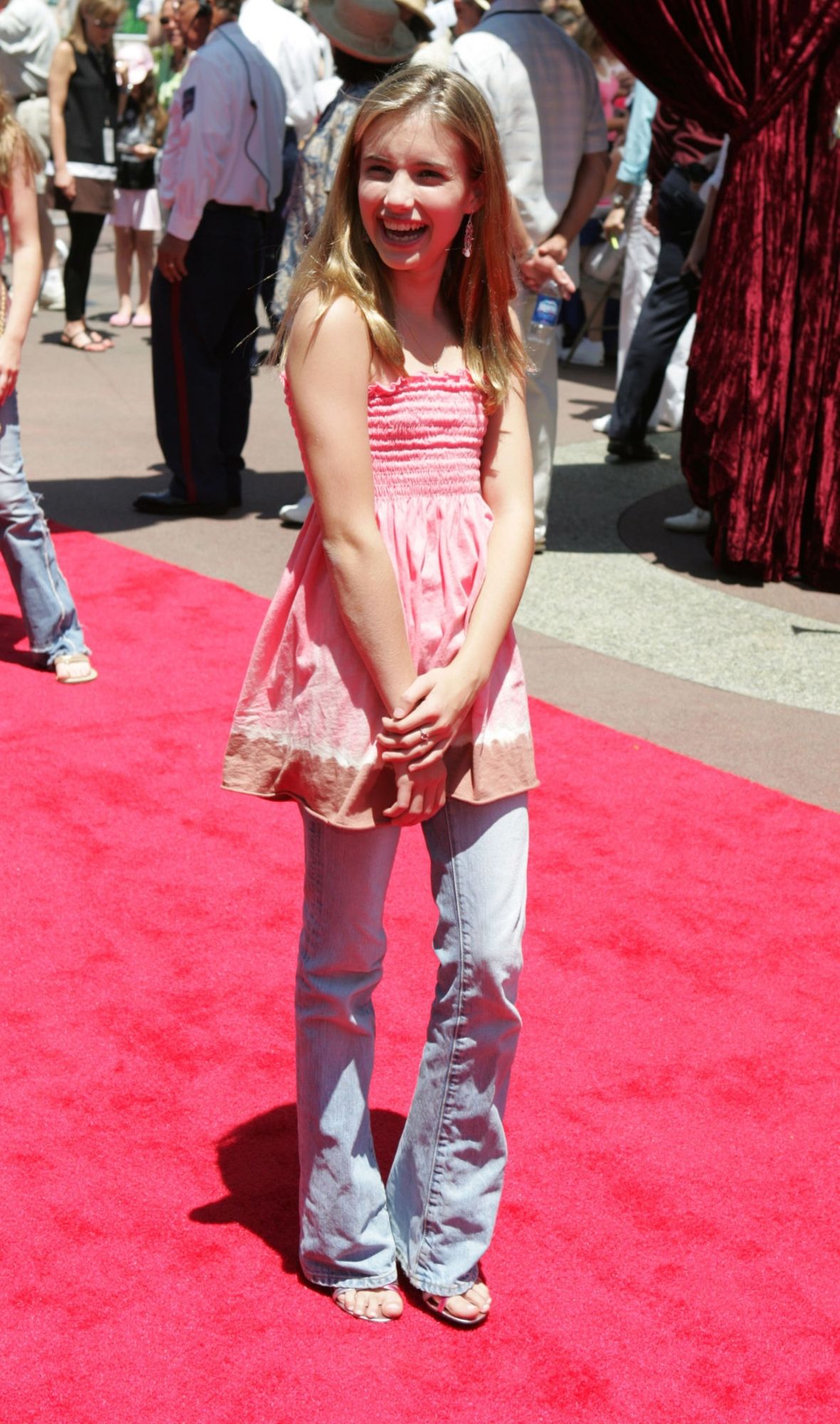 emmarobertsorg004.jpg emmarobertsorg004.jpg