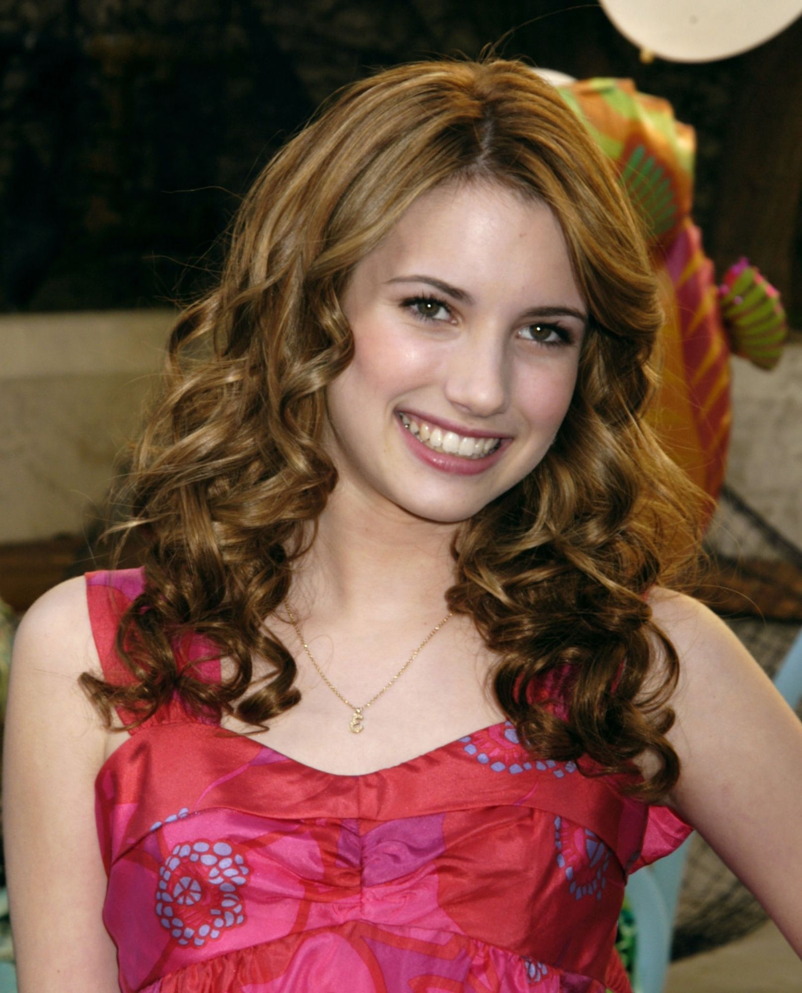 emmarobertsorg110.jpg