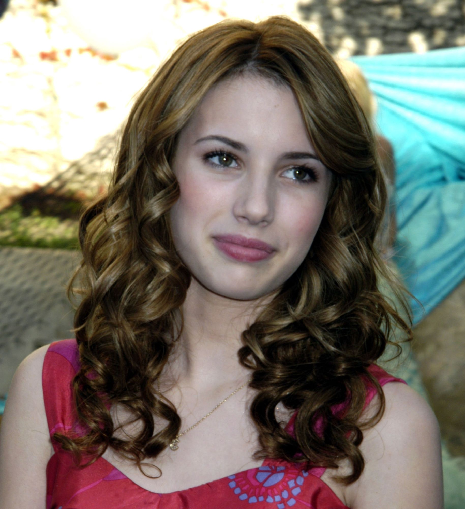 emmarobertsorg132.jpg