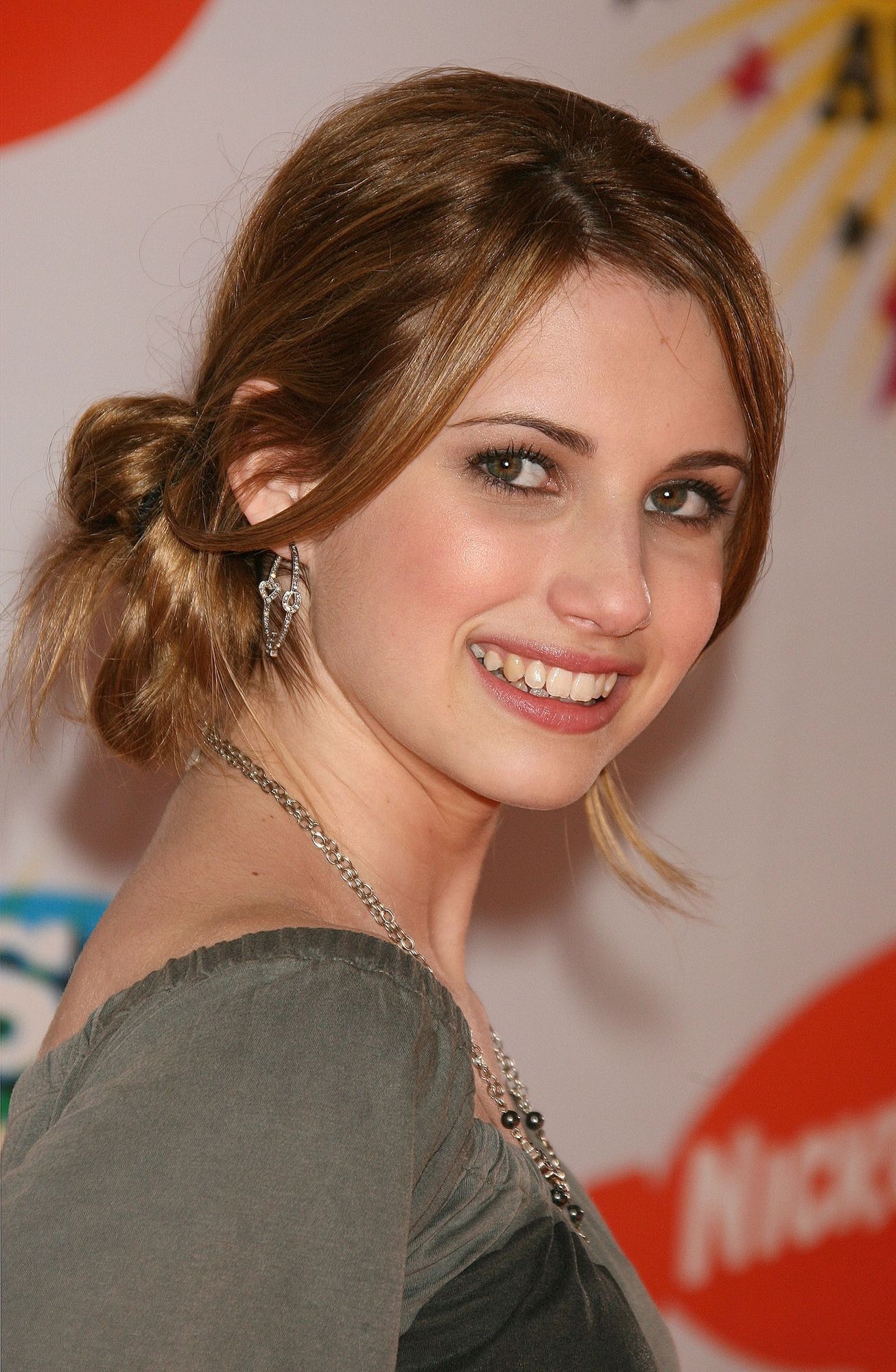 emmarobertsorg029.jpg emmarobertsorg029.jpg