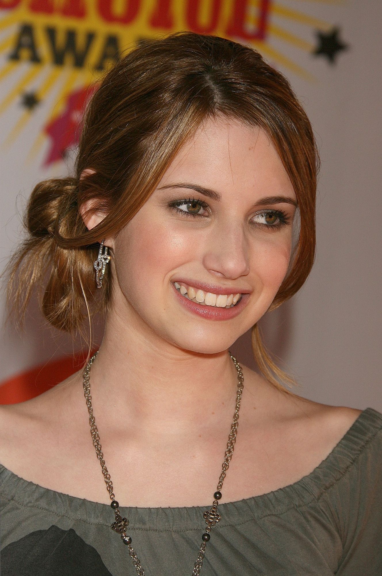 emmarobertsorg051.jpg emmarobertsorg051.jpg