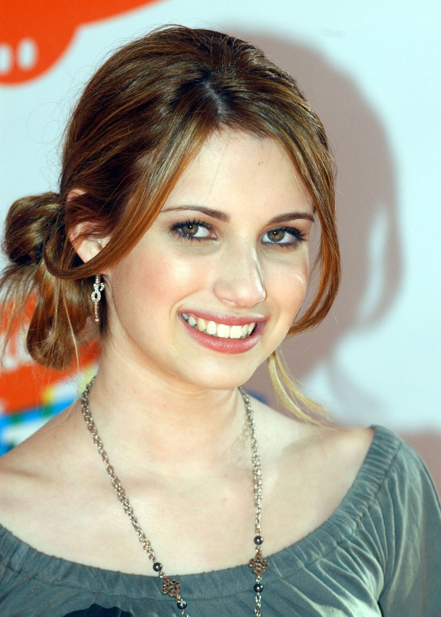 emmarobertsorg108.jpg emmarobertsorg108.jpg