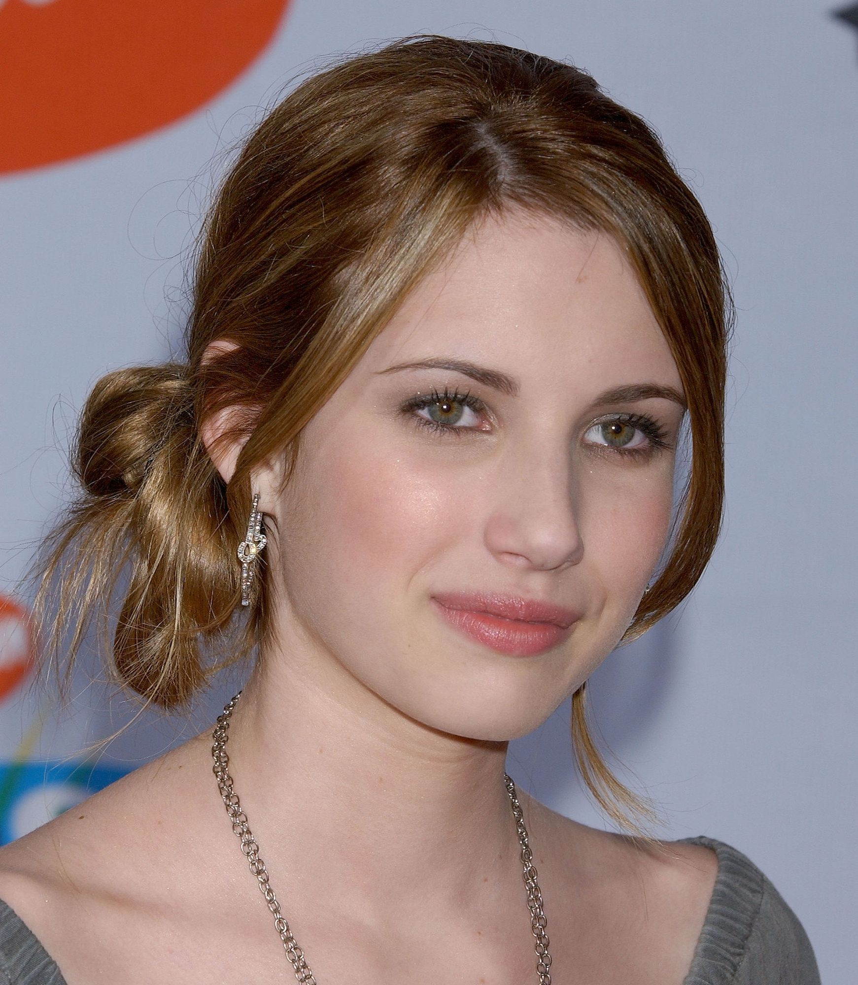 emmarobertsorg121.jpg emmarobertsorg121.jpg