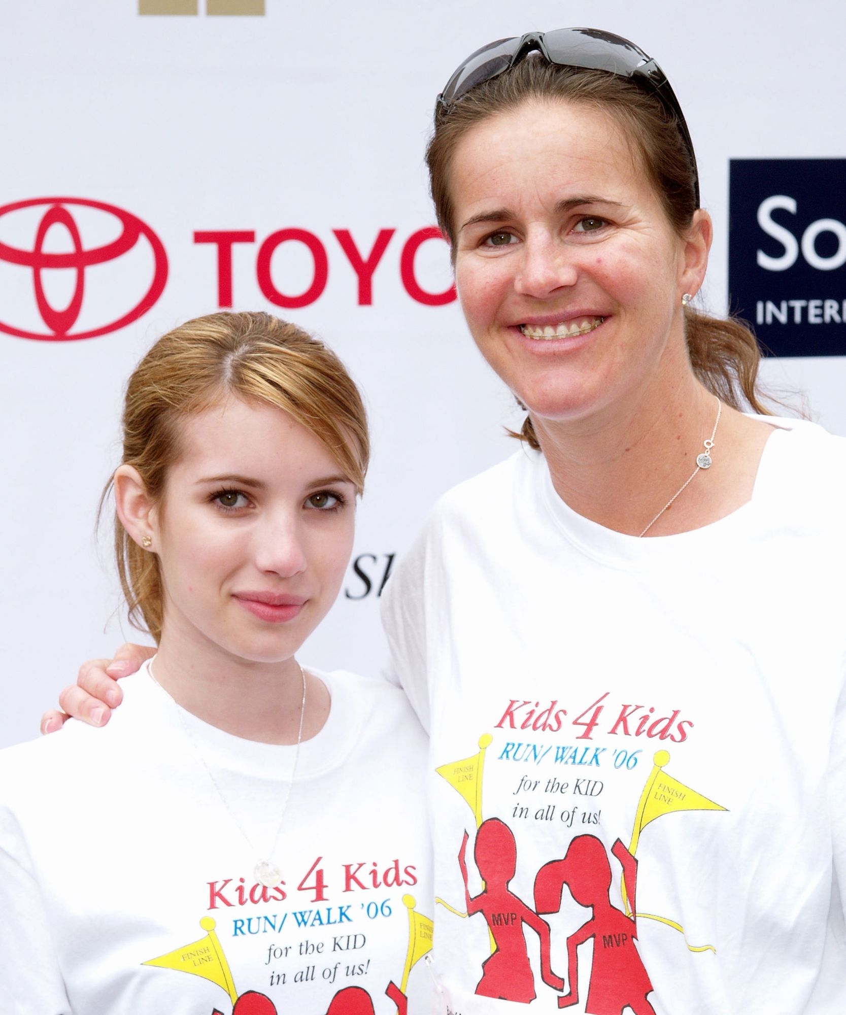 emmarobertsorg005.jpg emmarobertsorg005.jpg