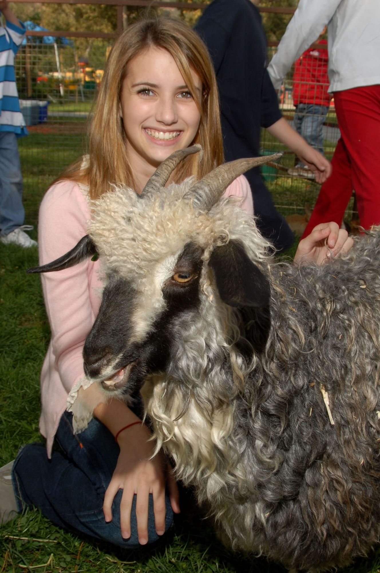 emmarobertsorg004.jpg emmarobertsorg004.jpg