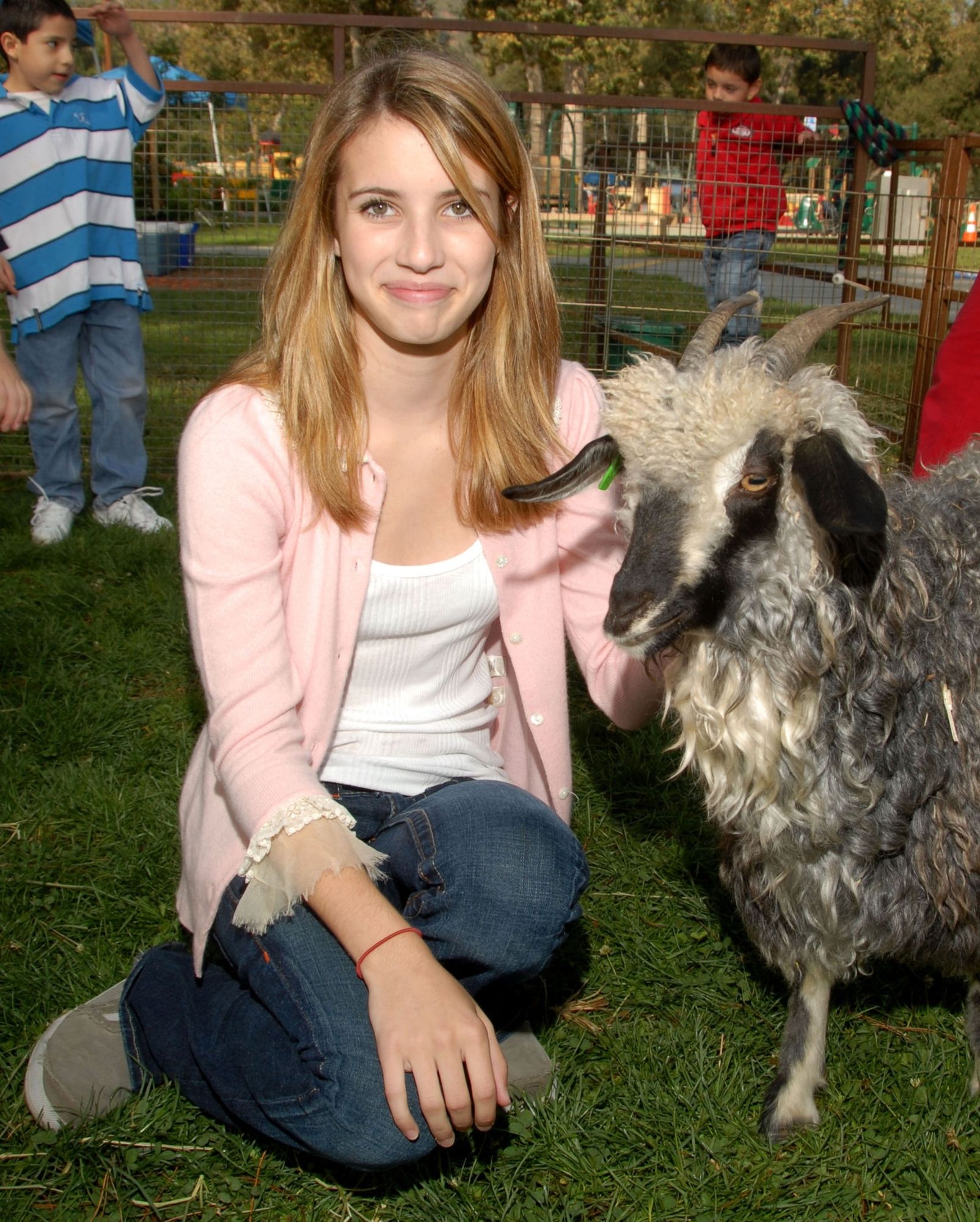 emmarobertsorg022.jpg emmarobertsorg022.jpg