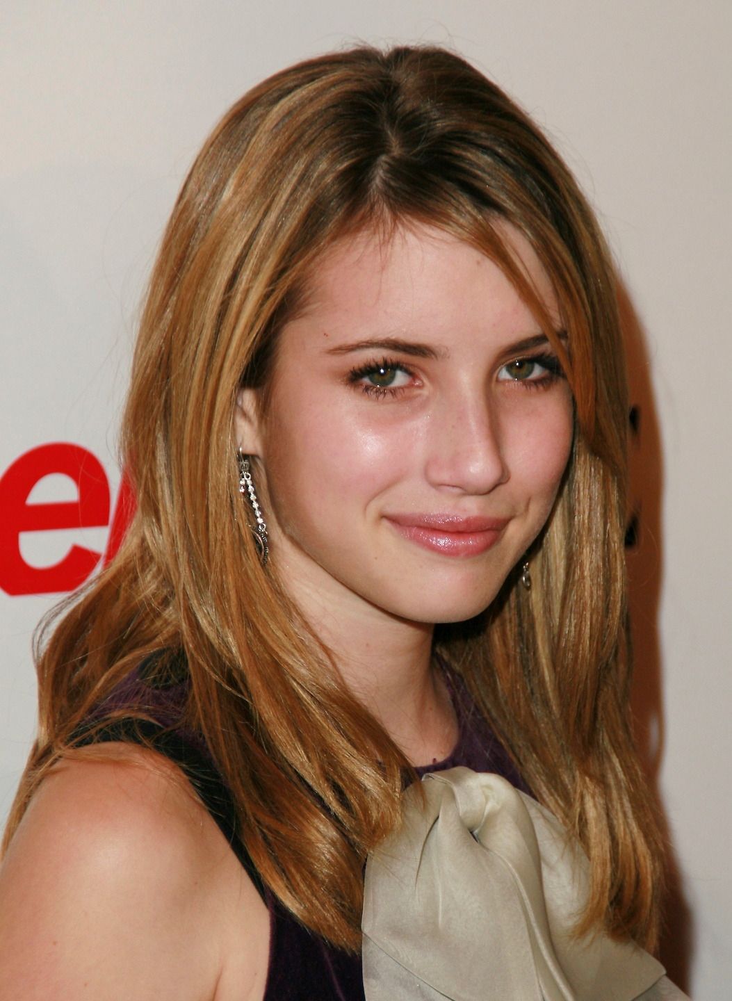 emmarobertsorg010.jpg emmarobertsorg010.jpg
