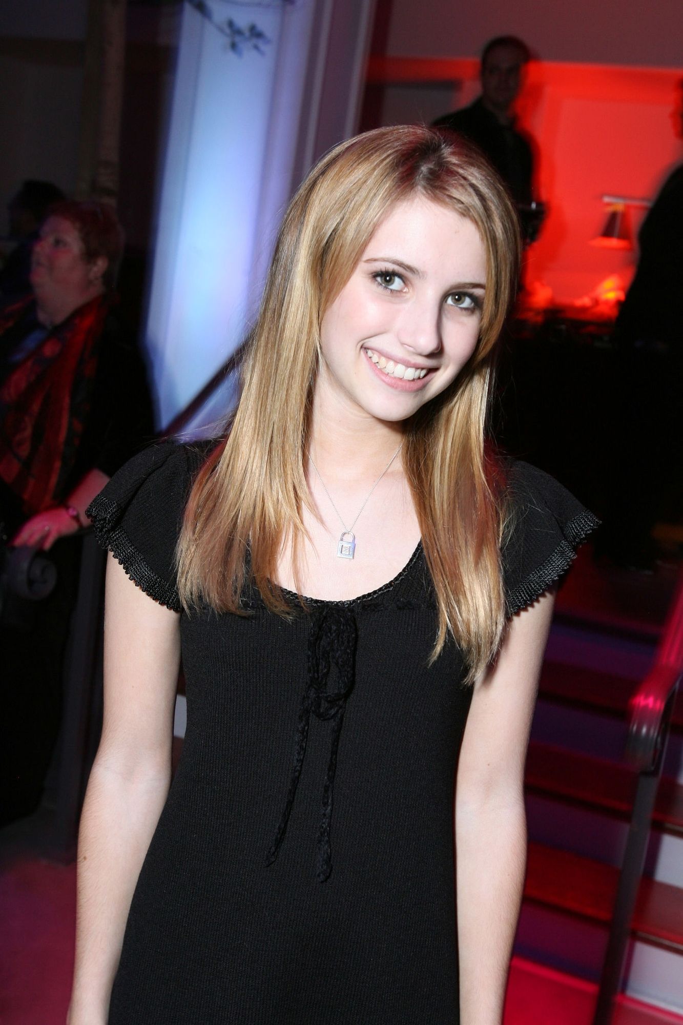emmarobertsorg007.jpg emmarobertsorg007.jpg