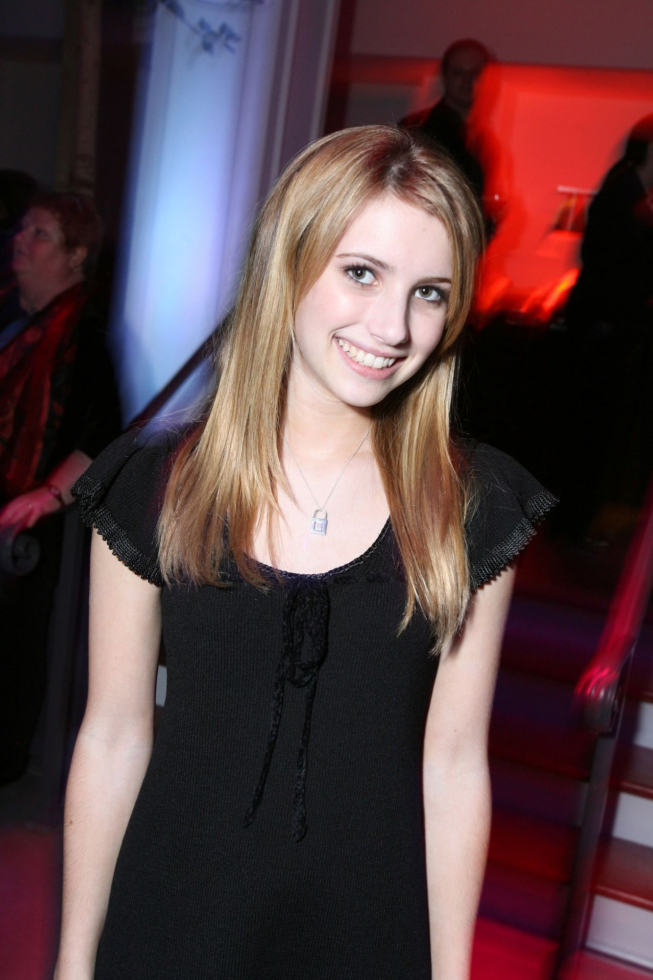 emmarobertsorg010.jpg emmarobertsorg010.jpg