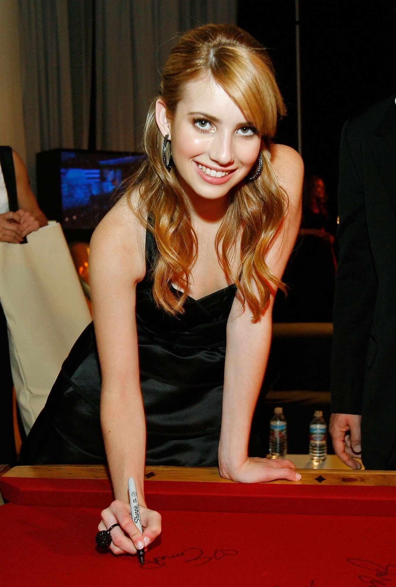 emmarobertsorg002.jpg emmarobertsorg002.jpg