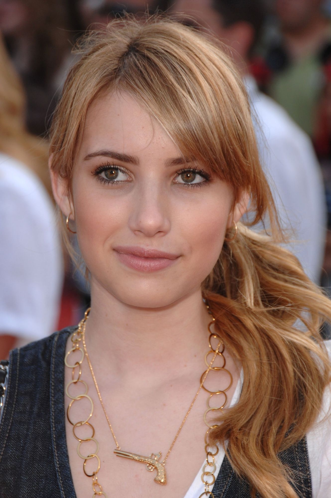 emmarobertsorg037.jpg emmarobertsorg037.jpg