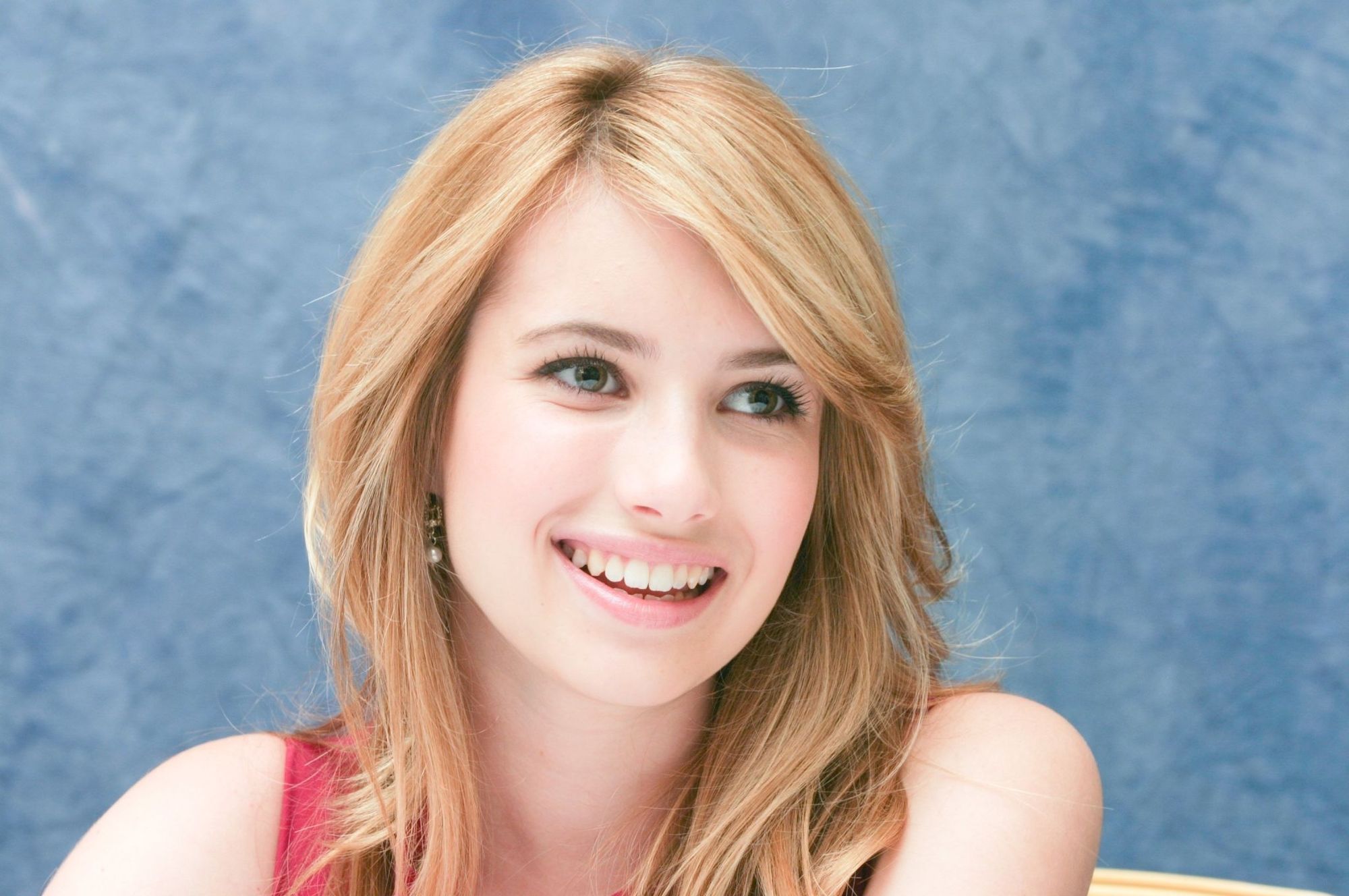 emmarobertsorg002.jpg emmarobertsorg002.jpg