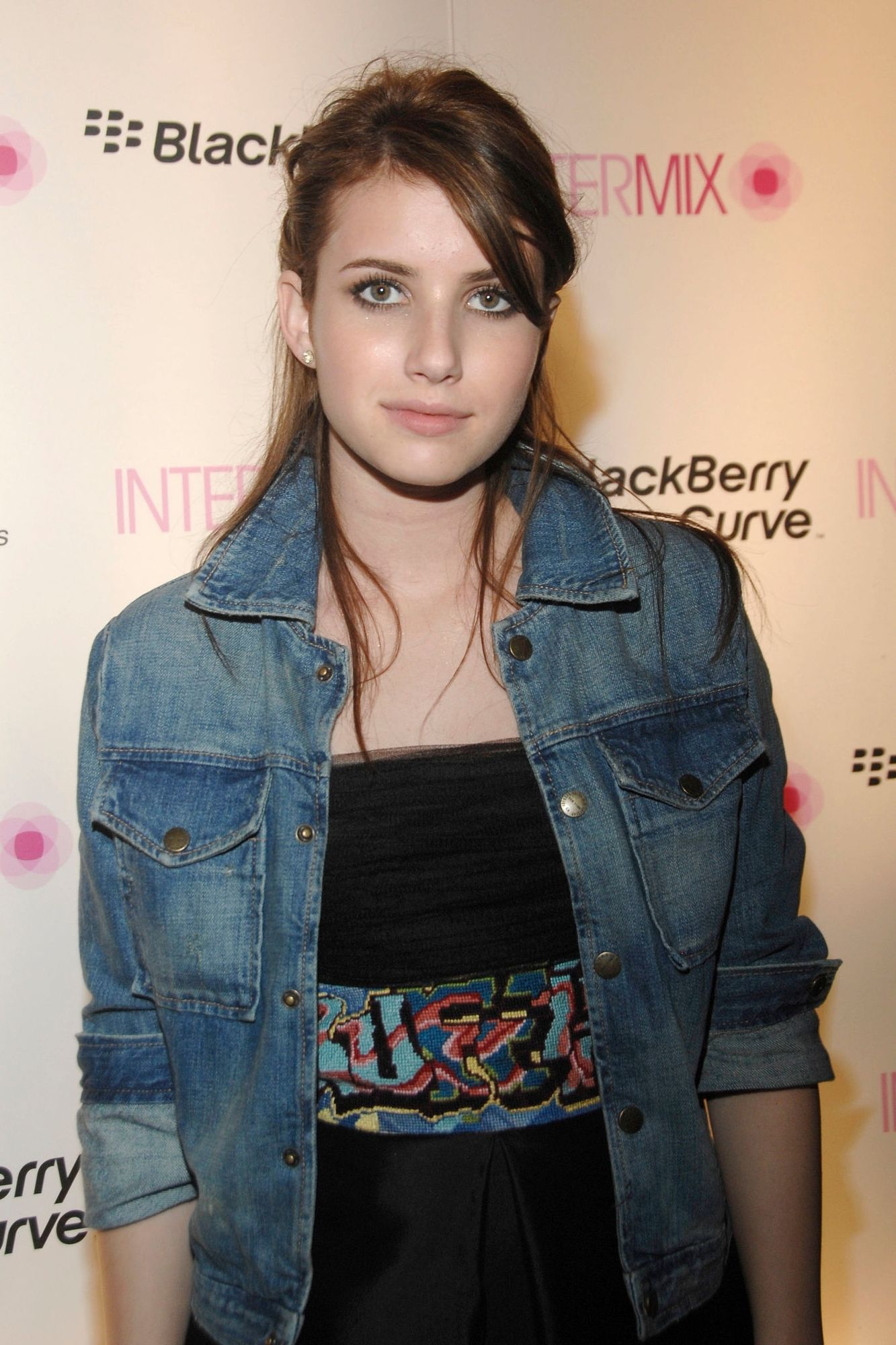 emmarobertsorg004.jpg emmarobertsorg004.jpg