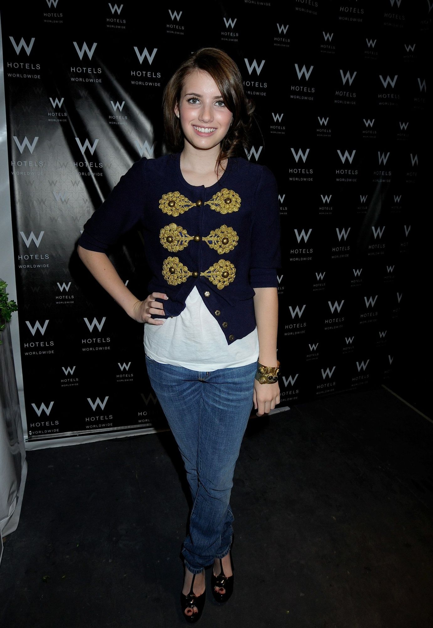 emmarobertsorg006.jpg emmarobertsorg006.jpg