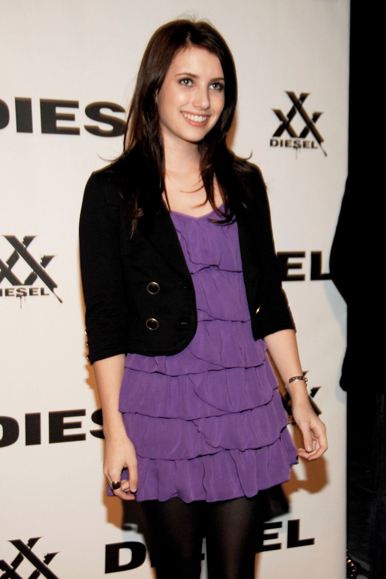 emmarobertsorg026.jpg emmarobertsorg026.jpg