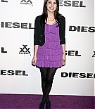 Filename=emmarobertsorg008.jpg
Filesize=86KiB
Dimensions=737x1024
Date added=Dec 09, 2015 emmarobertsorg008.jpg