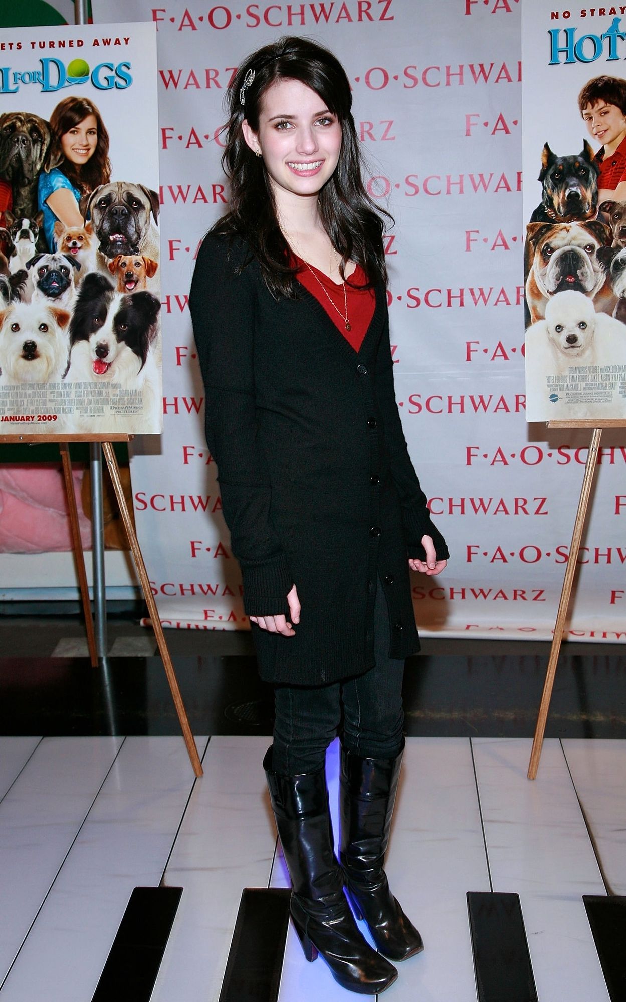 emmarobertsorg021.jpg emmarobertsorg021.jpg