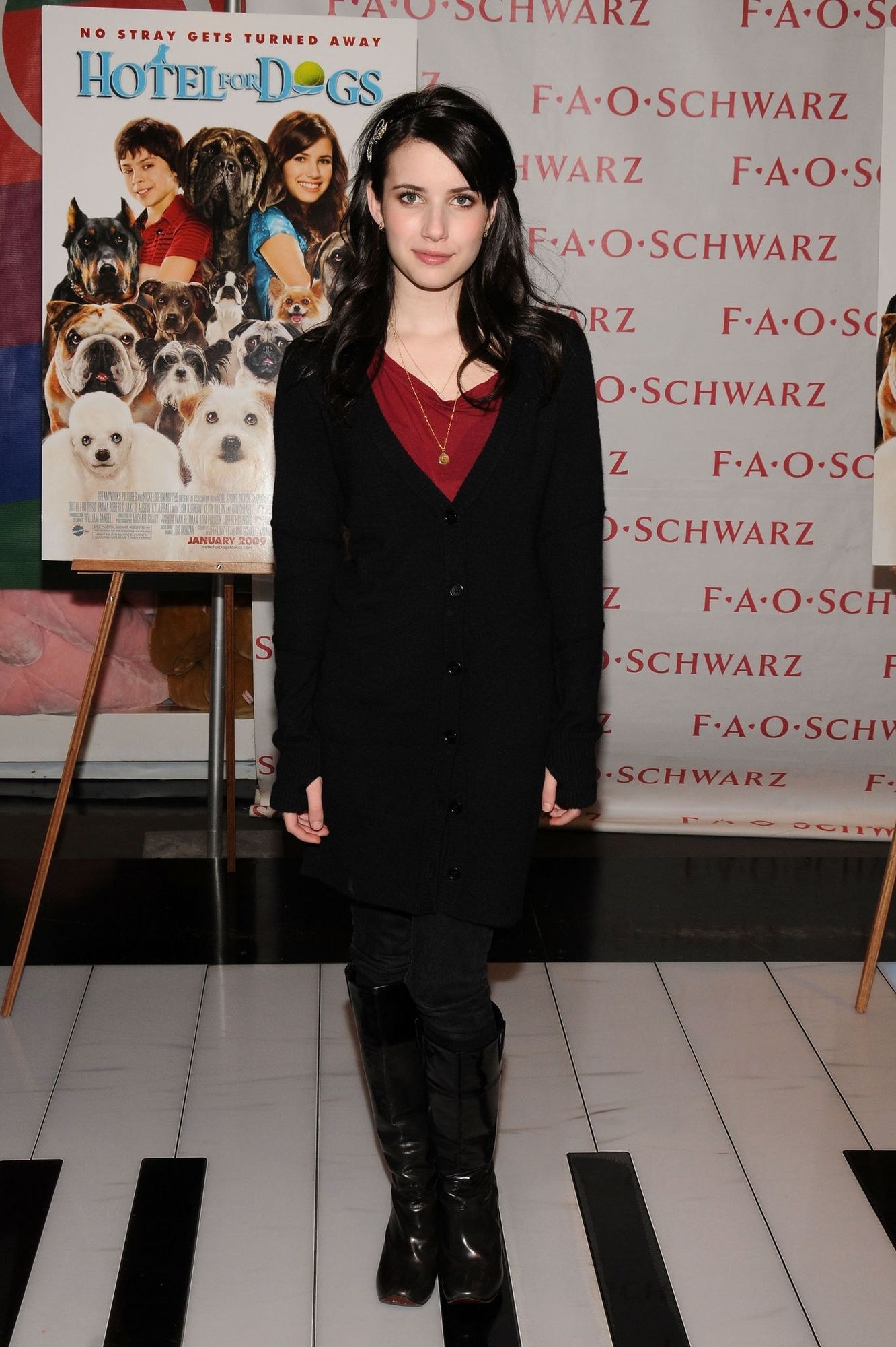 emmarobertsorg031.jpg emmarobertsorg031.jpg