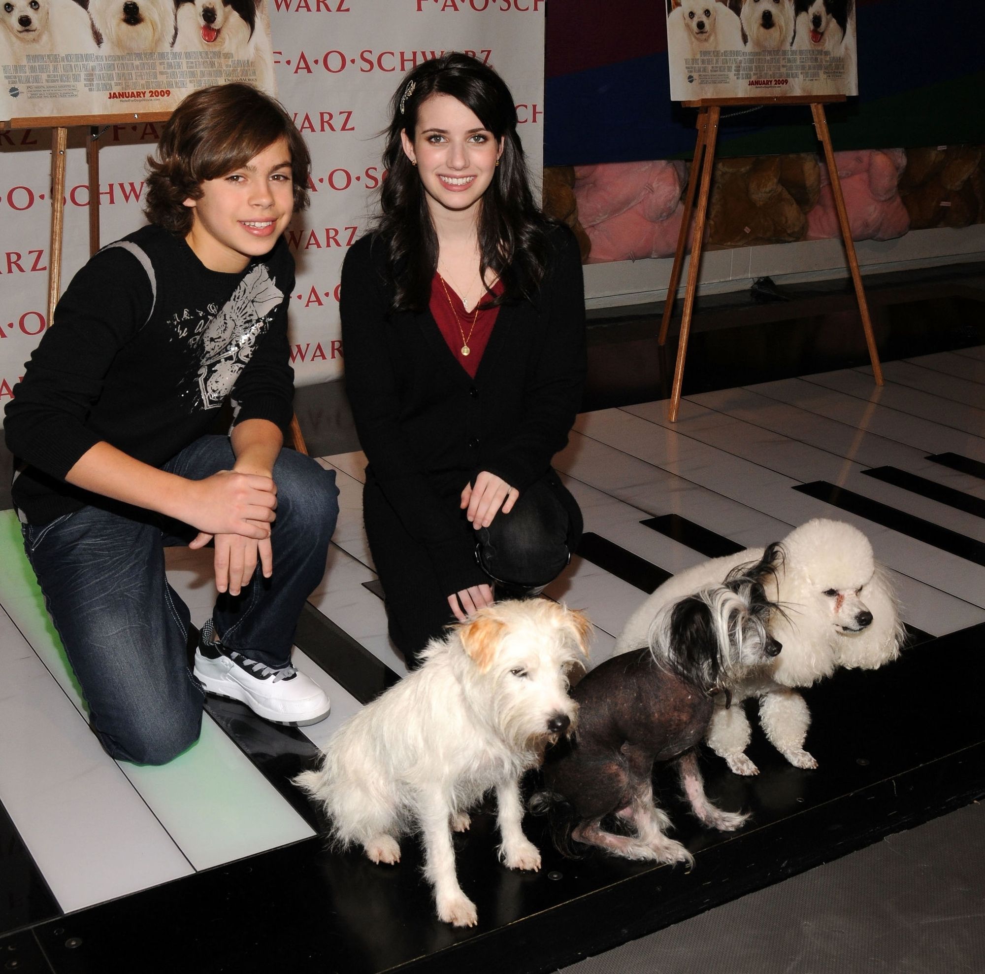 emmarobertsorg054.jpg emmarobertsorg054.jpg