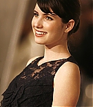 Filename=emmarobertsorg013.jpg
Filesize=67KiB
Dimensions=683x1024
Date added=Dec 09, 2015 emmarobertsorg013.jpg