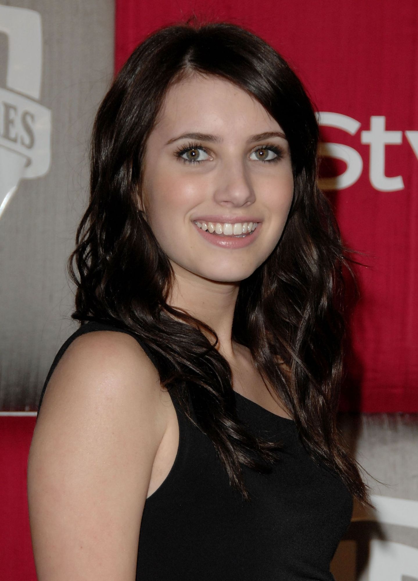 emmarobertsorg022.jpg emmarobertsorg022.jpg