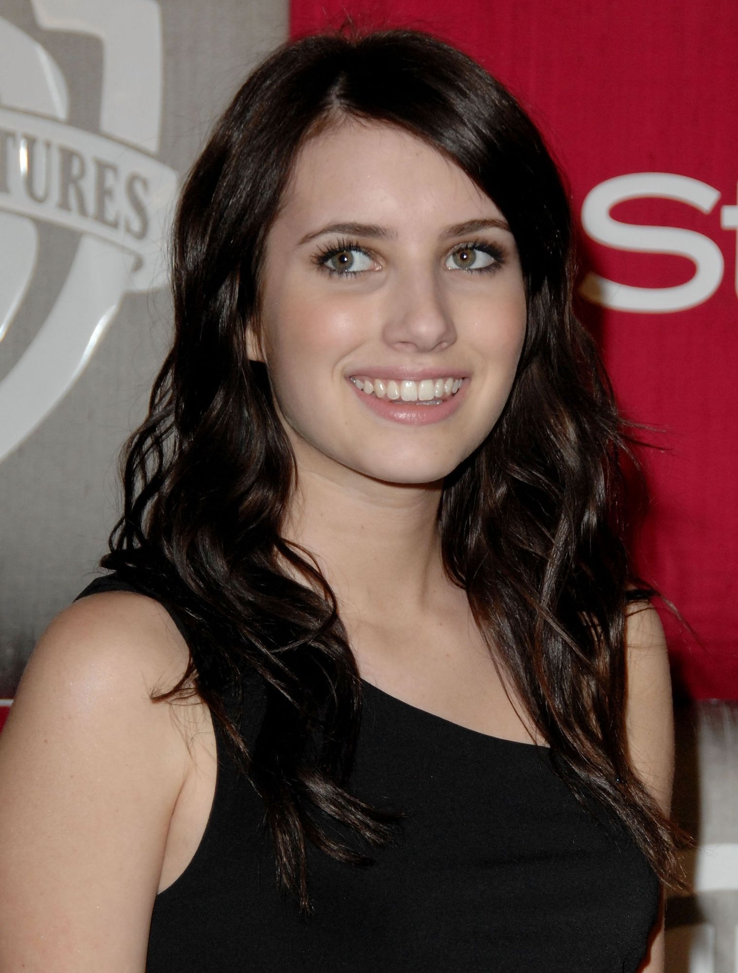 emmarobertsorg025.jpg emmarobertsorg025.jpg