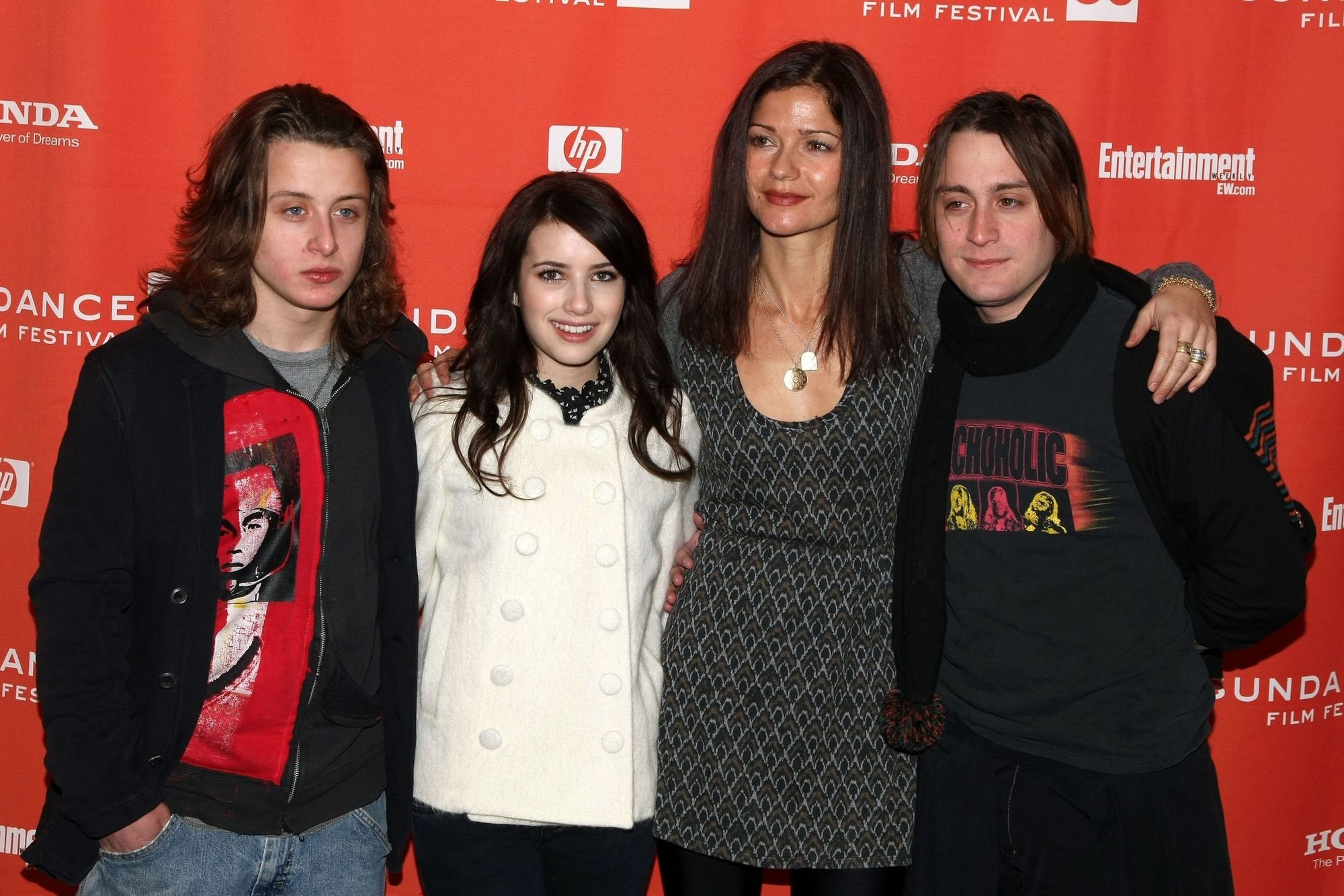emmarobertsorg028.jpg emmarobertsorg028.jpg