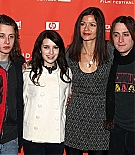 emmarobertsorg028.jpg