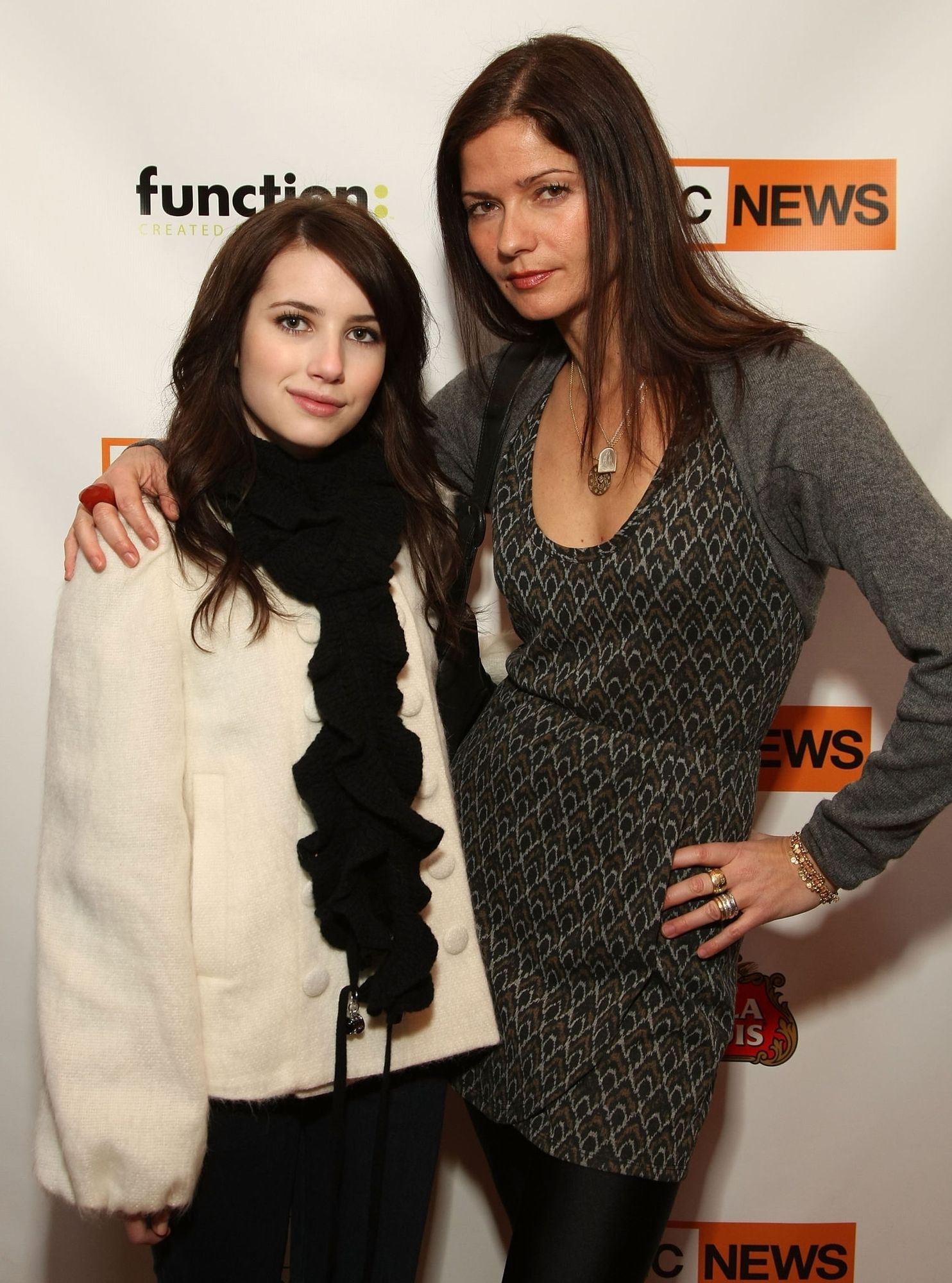 emmarobertsorg003.jpg emmarobertsorg003.jpg