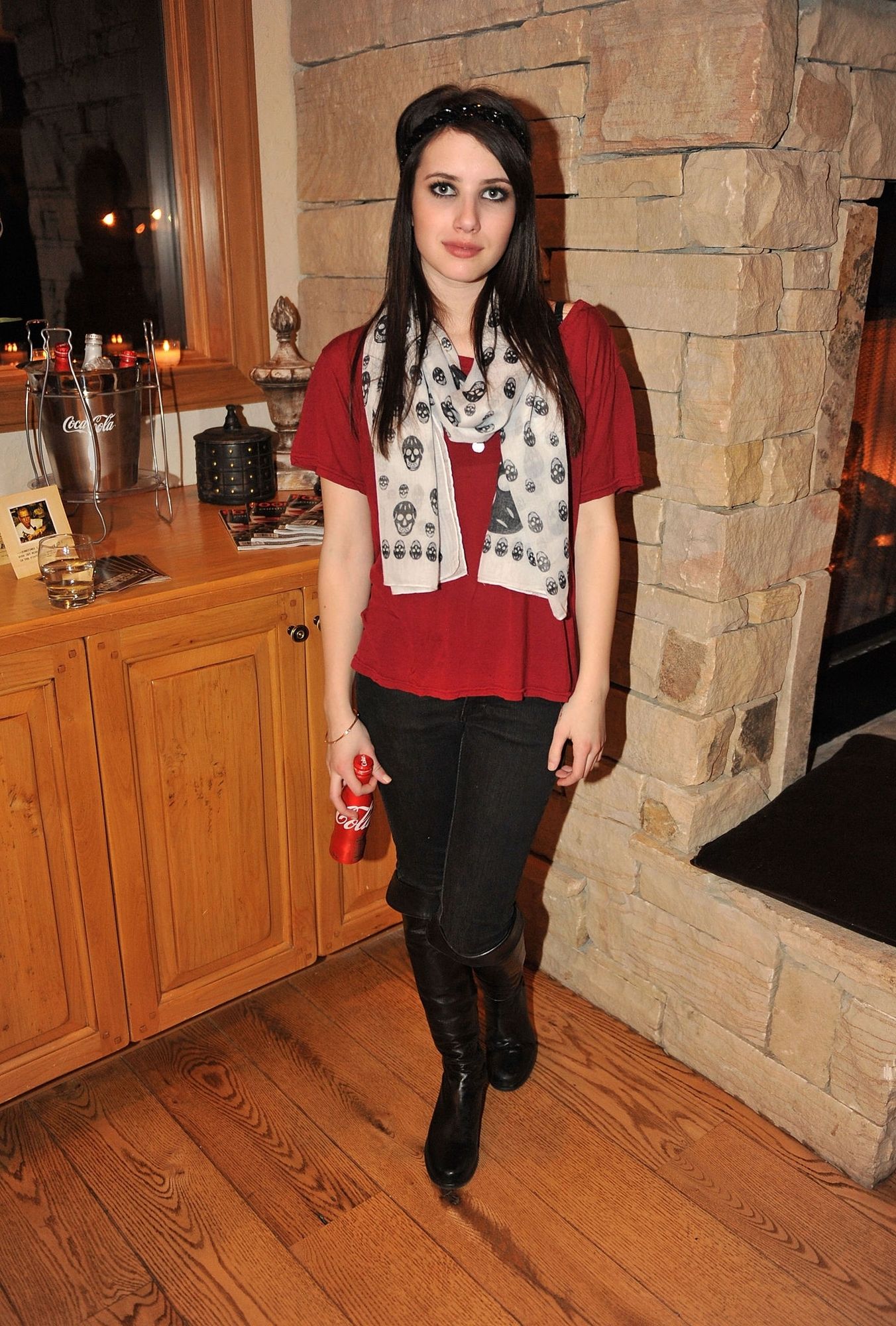 emmarobertsorg004.jpg emmarobertsorg004.jpg