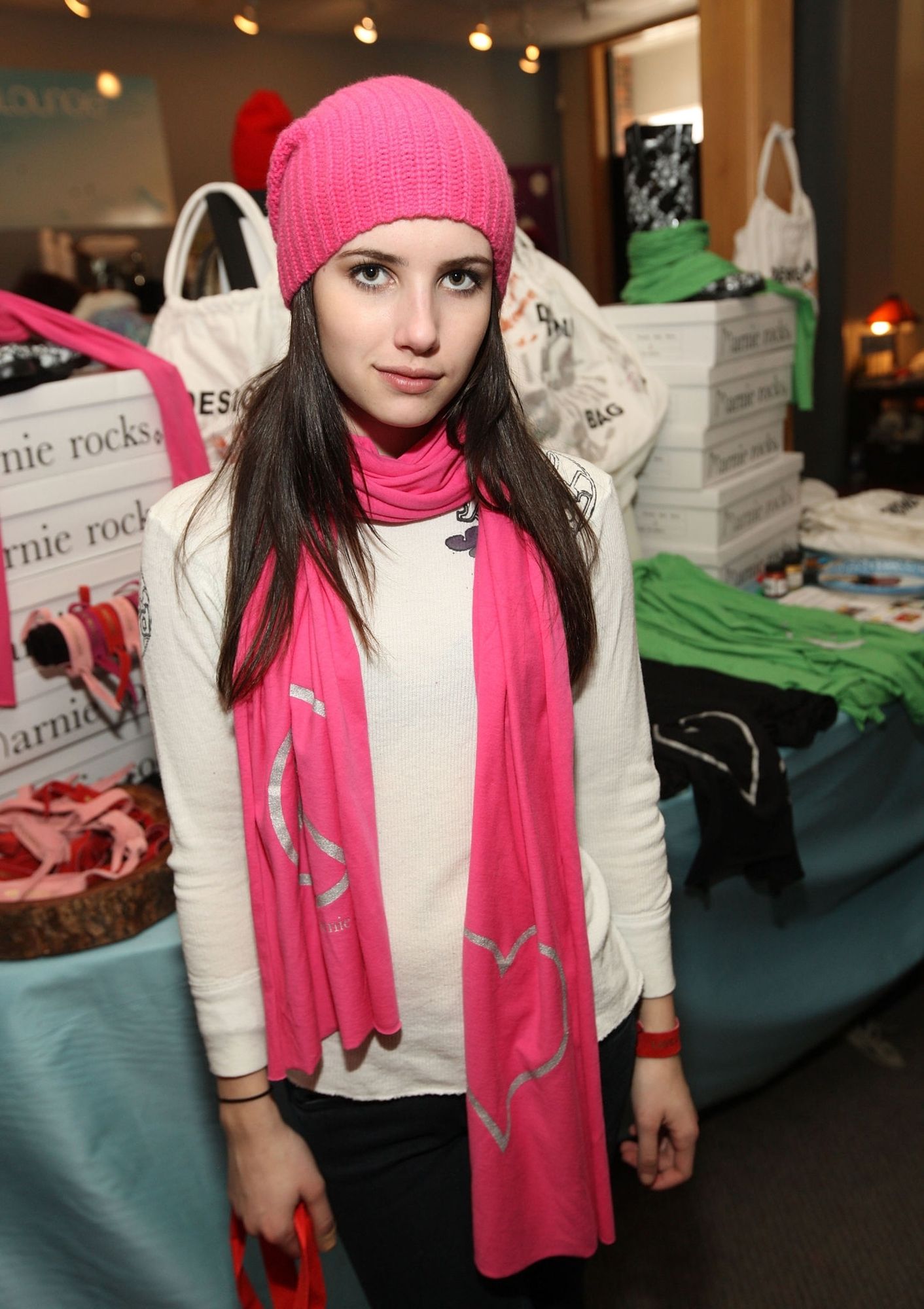 emmarobertsorg001.jpg emmarobertsorg001.jpg