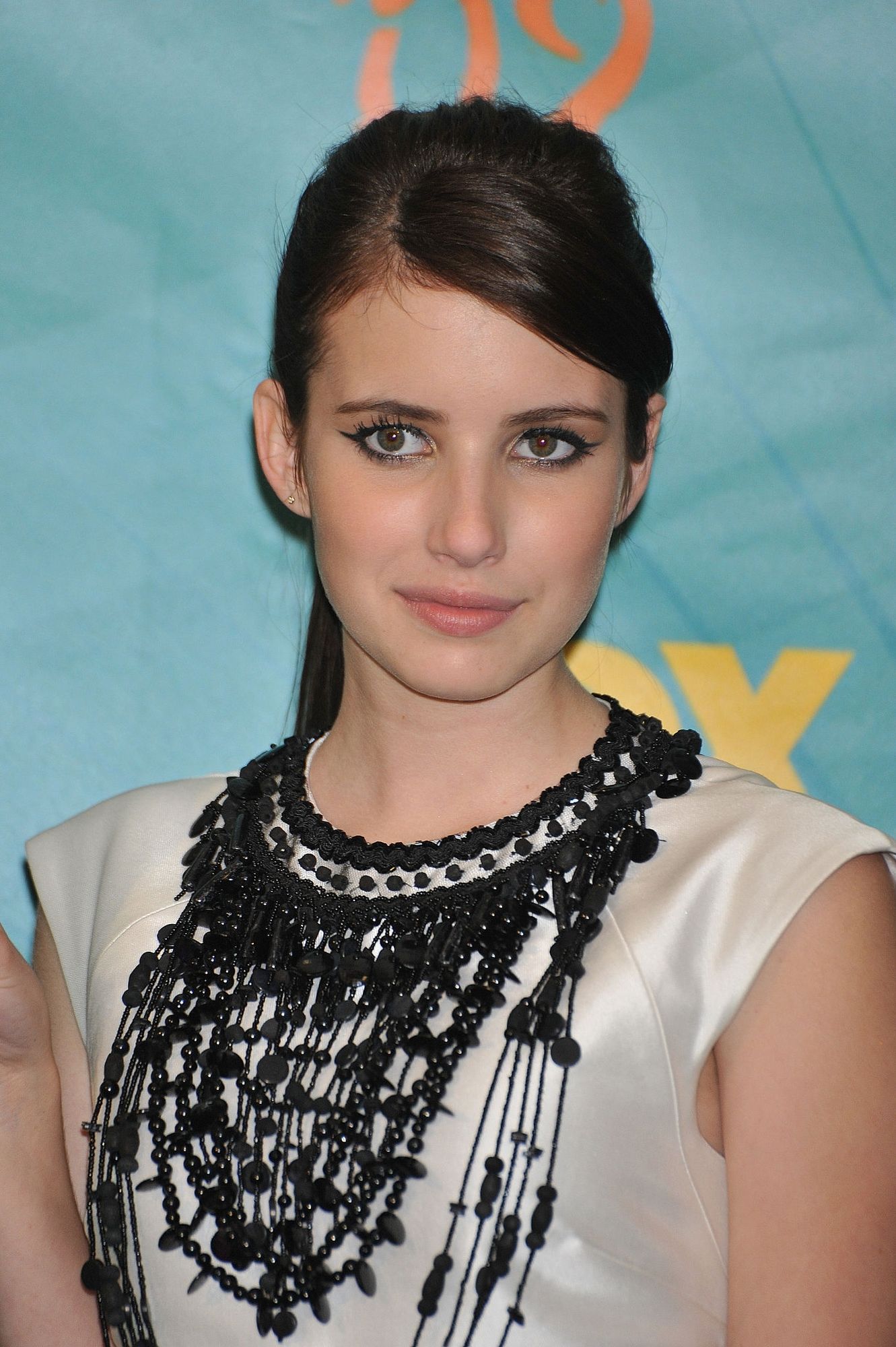 emmarobertsorg053.jpg emmarobertsorg053.jpg