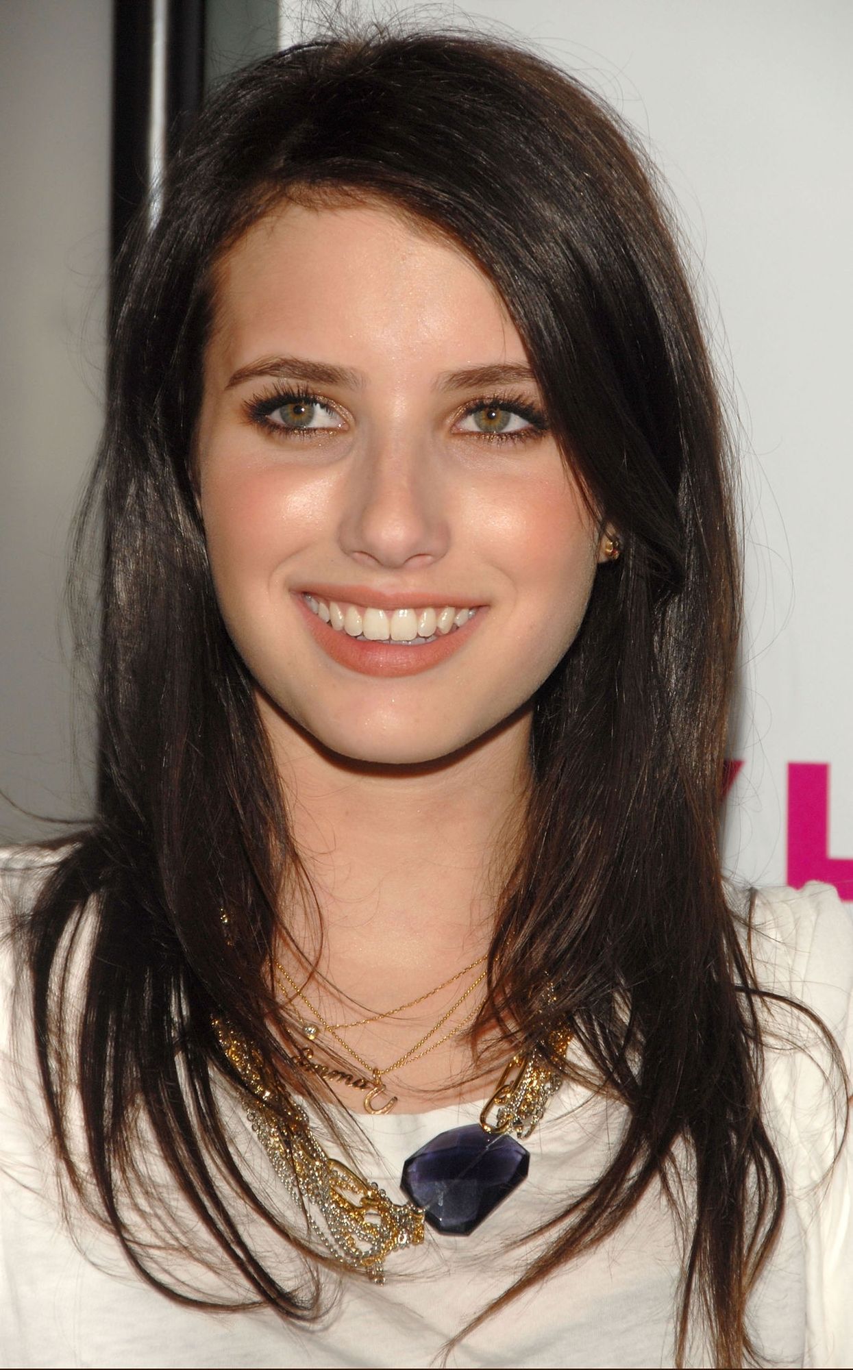 emmarobertsorg005.jpg emmarobertsorg005.jpg