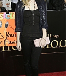 Filename=emmarobertsorg035.jpg
Filesize=248KiB
Dimensions=1006x2046
Date added=Dec 13, 2015 emmarobertsorg035.jpg
