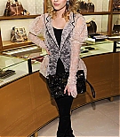 Filename=emmarobertsorg005.jpg
Filesize=39KiB
Dimensions=366x594
Date added=Dec 13, 2015 emmarobertsorg005.jpg