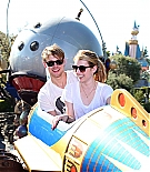 emmarobertsorg002.jpg