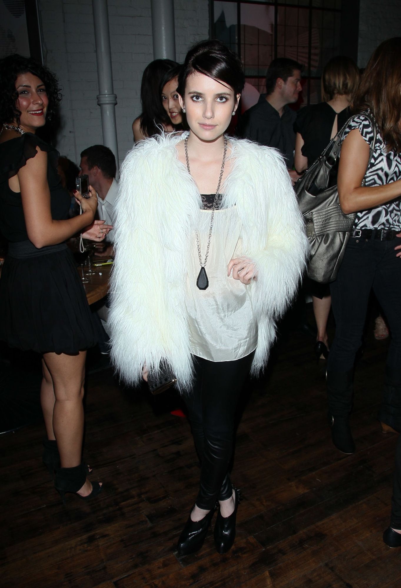 emmarobertsorg004.jpg emmarobertsorg004.jpg