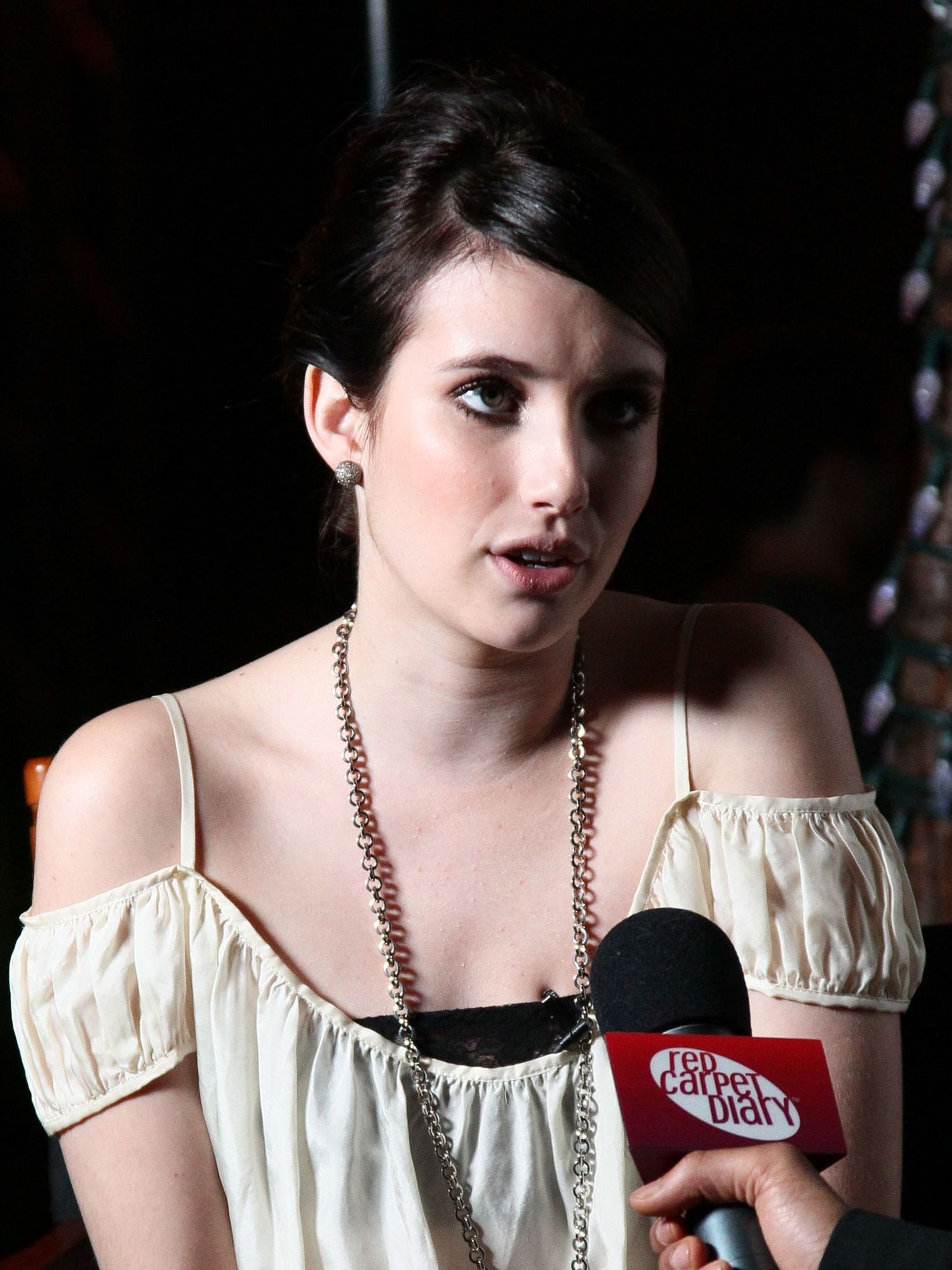 emmarobertsorg008.jpg emmarobertsorg008.jpg