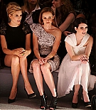 Filename=emmarobertsorg020.jpg
Filesize=282KiB
Dimensions=1396x2000
Date added=Dec 13, 2015 emmarobertsorg020.jpg