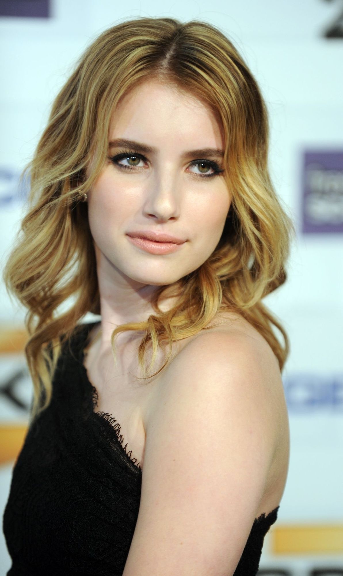 emmarobertsorg053.jpg