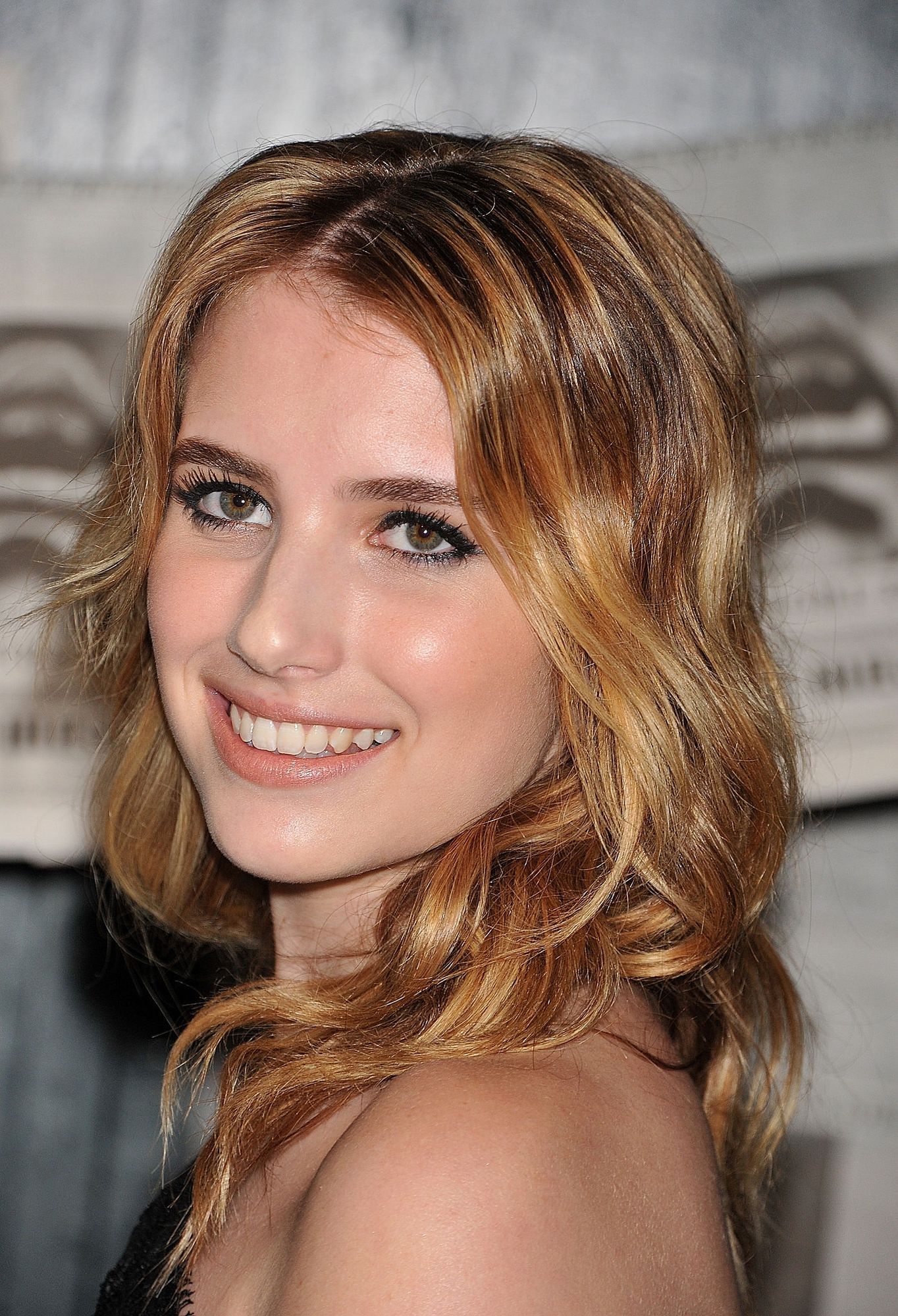 emmarobertsorg090.jpg