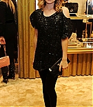 emmarobertsorg012.jpg