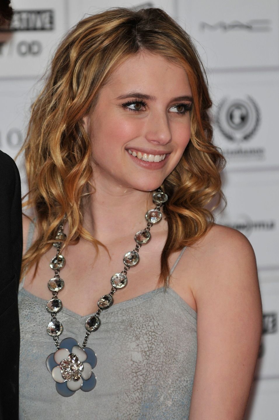 emmarobertsorg026.jpg emmarobertsorg026.jpg
