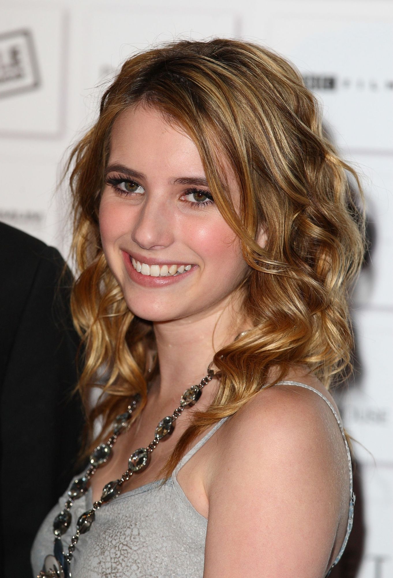 emmarobertsorg048.jpg emmarobertsorg048.jpg