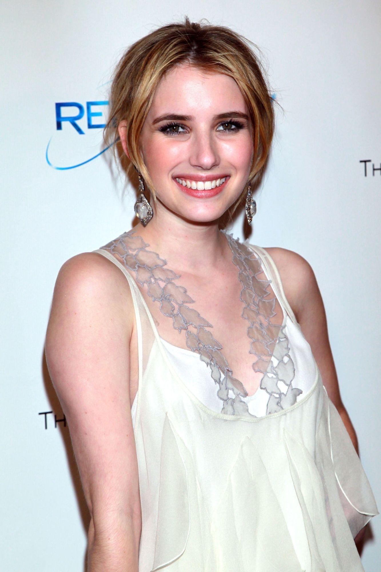 emmarobertsorg033.jpg emmarobertsorg033.jpg