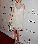 emmarobertsorg027.jpg
