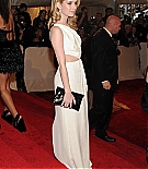 Filename=emmarobertsorg002.jpg
Filesize=67KiB
Dimensions=599x900
Date added=Dec 14, 2015 emmarobertsorg002.jpg