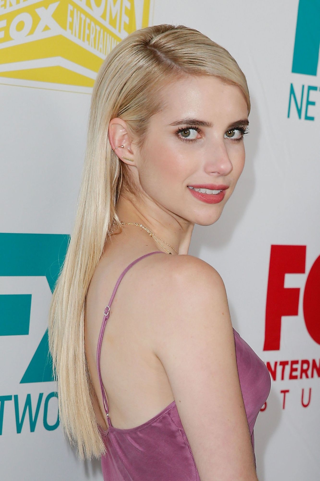 emmarobertsorg035.jpg emmarobertsorg035.jpg