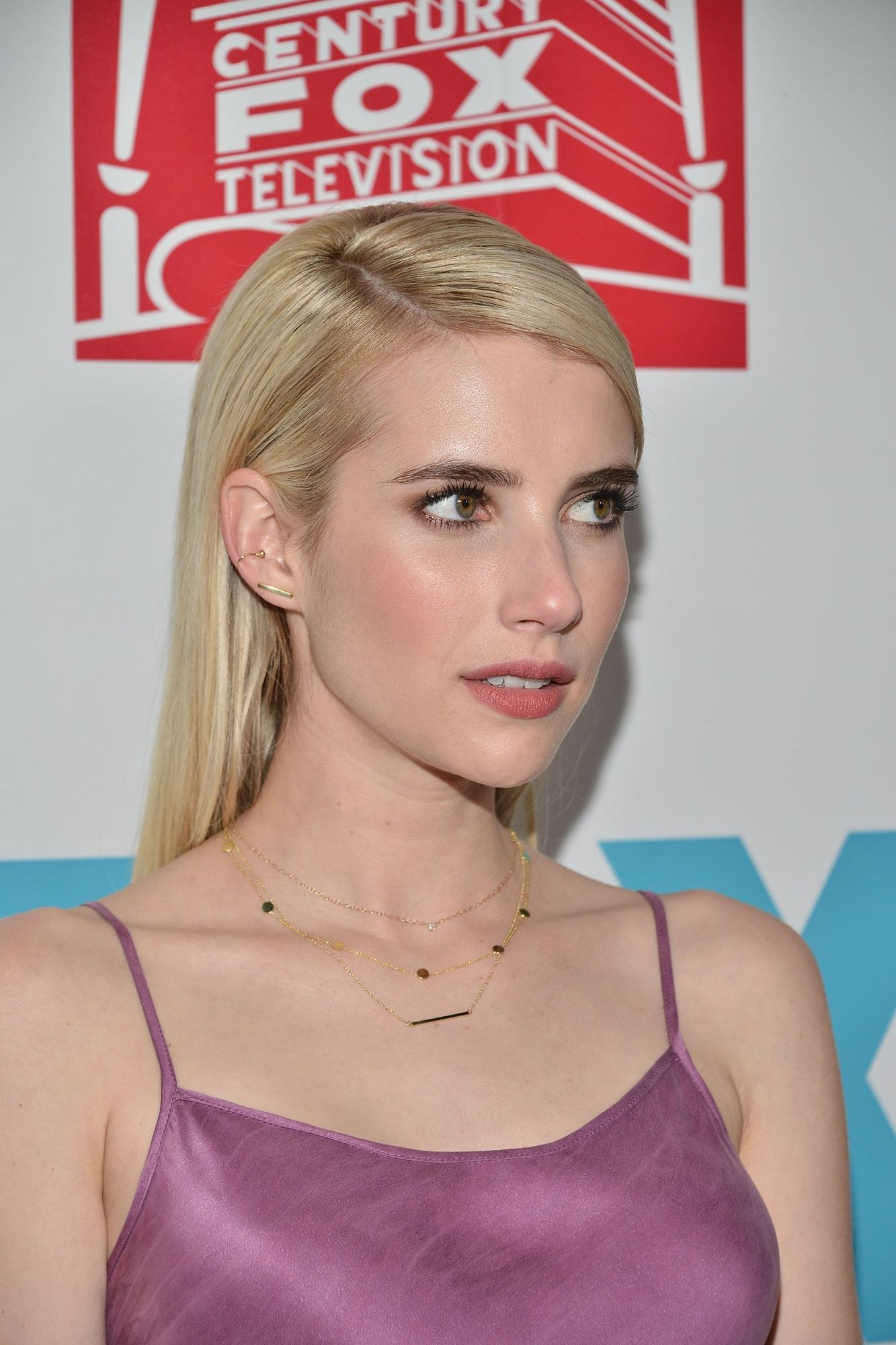 emmarobertsorg044.jpg emmarobertsorg044.jpg